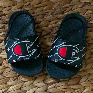 𝚌𝚑𝚊𝚖𝚙𝚒𝚘𝚗 𝚝𝚘𝚍𝚍𝚕𝚎𝚛 𝚜𝚕𝚒𝚍𝚎𝚜